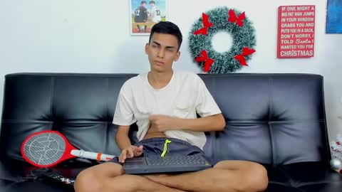 Snapshot of alejo_peverell chatting on December 14, 9:24 pm alejo peverell online show from December 14, 9:24 pm