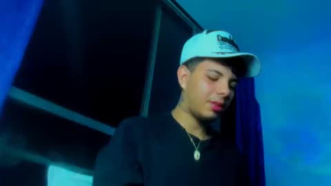 Snapshot of alessandro__777 chatting on October 17, 4:27 am Alessandro online show from October 17, 4:27 am