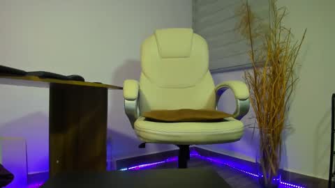 ALESSANDRO  WYE online show from December 4, 1:58 am