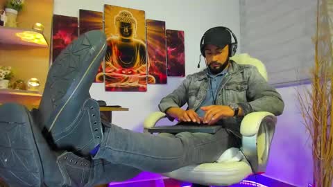 ALESSANDRO  WYE online show from January 25, 4:45 am