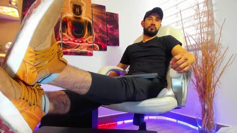 ALESSANDRO  WYE online show from February 25, 6:09 pm