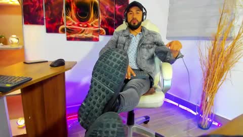 ALESSANDRO  WYE online show from January 7, 3:37 am