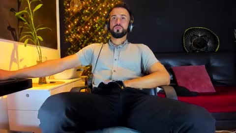 ALESSANDRO  WYE online show from February 1, 8:57 am