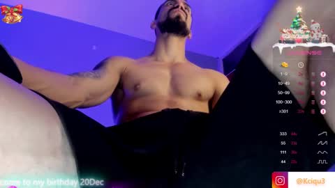 Snapshot of alessandro_dibellucci chatting on December 13, 3:05 am Kciqu3  Independent model online show from December 13, 3:05 am