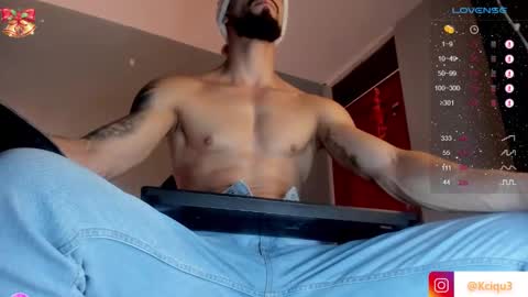 Snapshot of alessandro_dibellucci chatting on December 24, 12:11 am Kciqu3  Independent model online show from December 24, 12:11 am