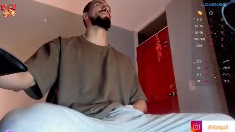 Snapshot of alessandro_dibellucci chatting on December 28, 12:57 am Kciqu3  Independent model online show from December 28, 12:57 am