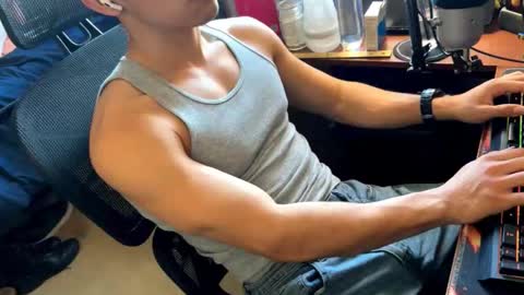 alessandro_fantasia online show from March 7, 11:46 pm