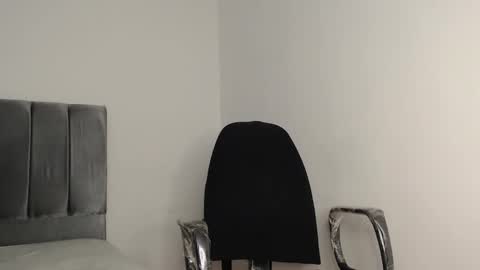 Owen online show from October 30, 2:24 am