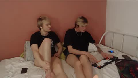 Alex  miller  and Oliver sweet  online show from May 18, 4:07 am