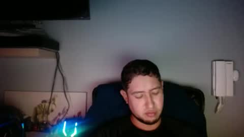 Snapshot of alex_colombia_b chatting on February 6, 12:33 am alex online show from February 6, 12:33 am