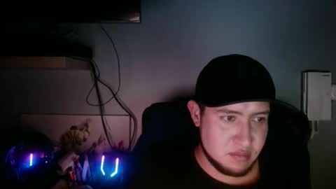 Snapshot of alex_colombia_b chatting on March 5, 1:42 am alex online show from March 5, 1:42 am