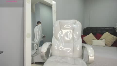 alex online show from June 1, 12:49 pm