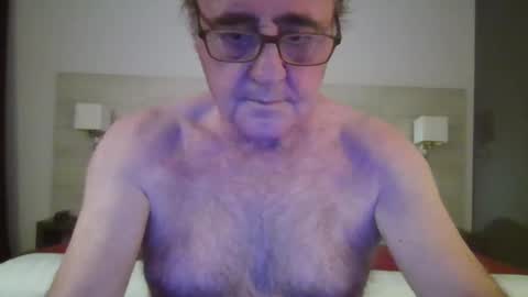 Snapshot of alex_fetishplayer chatting on January 12, 4:40 pm Alex online show from January 12, 4:40 pm