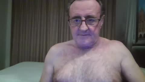 Snapshot of alex_fetishplayer chatting on December 13, 8:15 pm Alex online show from December 13, 8:15 pm