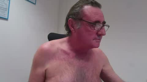 Snapshot of alex_fetishplayer chatting on January 6, 4:23 pm Alex online show from January 6, 4:23 pm