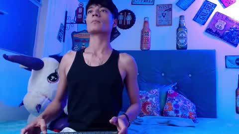 Snapshot of alex_russo__ chatting on October 10, 4:28 am alex_russo__ online show from October 10, 4:28 am