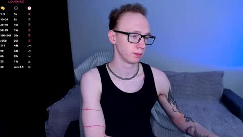 alex_silent online show from May 31, 6:09 pm