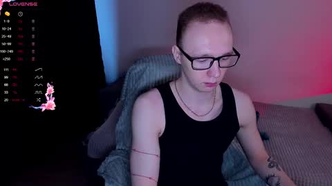 Snapshot of alex_silent chatting on October 30, 10:16 am alex_silent online show from October 30, 10:16 am