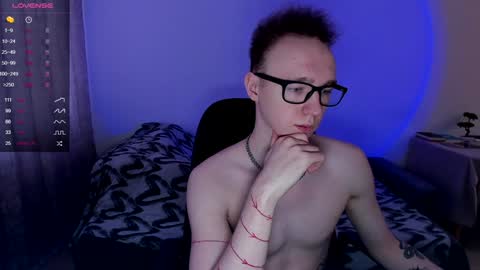 Snapshot of alex_silent chatting on January 17, 10:44 am alex_silent online show from January 17, 10:44 am