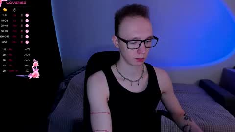 Snapshot of alex_silent chatting on September 26, 11:52 am alex_silent online show from September 26, 11:52 am