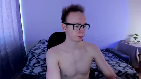 Snapshot of alex_silent chatting on February 21, 11:22 am alex_silent online show from February 21, 11:22 am