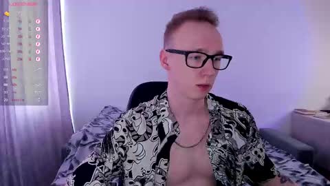 Snapshot of alex_silent chatting on March 11, 10:07 am alex_silent online show from March 11, 10:07 am