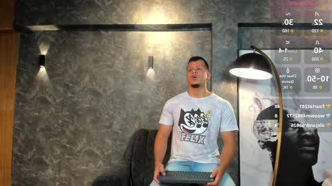 Snapshot of alex_tower chatting on December 5, 7:07 pm Alex Towers online show from December 5, 7:07 pm