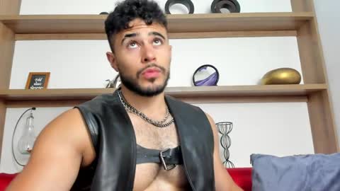 alex_wolf05 online show from April 3, 6:37 pm