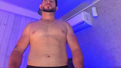 Snapshot of alexandro_black chatting on October 23, 3:59 pm A L E X A N D R O online show from October 23, 3:59 pm