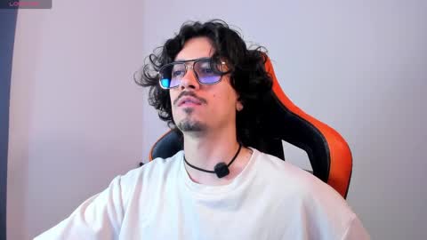 alexfloreszzz online show from April 23, 3:14 pm