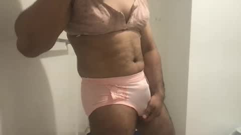 Snapshot of alexis69mm chatting on September 12, 12:32 am Alex online show from September 12, 12:32 am