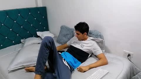 Snapshot of alexispaez457062 chatting on February 1, 1:09 pm Alexis online show from February 1, 1:09 pm