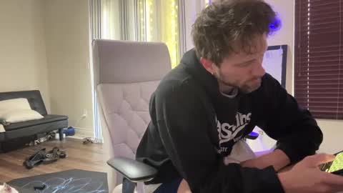 Alex Mann online show from October 1, 4:00 pm