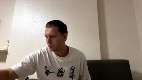 Snapshot of alexs_bugatti chatting on October 25, 8:32 pm Alex online show from October 25, 8:32 pm