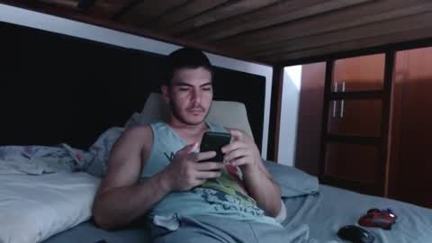 alexsb1998 online show from February 2, 8:46 am