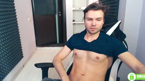 Snapshot of alexspilner chatting on January 15, 12:09 am Alex Spilner online show from January 15, 12:09 am