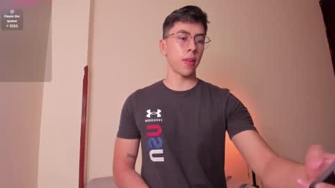 Snapshot of alexx_oconor chatting on January 25, 2:03 pm Alex Oconnor online show from January 25, 2:03 pm