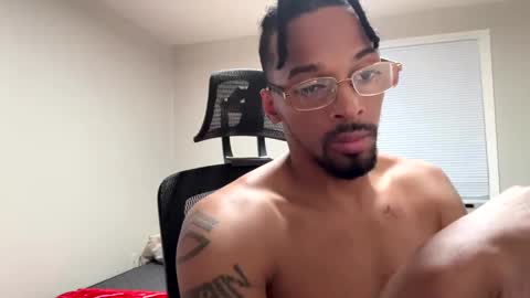 Snapshot of alfapipe23 chatting on October 20, 6:50 am alfapipe23 online show from October 20, 6:50 am