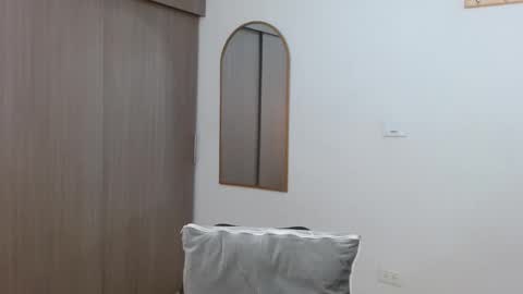 alix online show from December 16, 3:52 pm