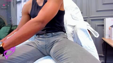                                 Help me reach 100 likes online show from January 7, 1:32 pm