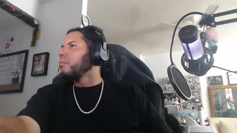 simplyfaded online show from March 19, 11:46 am