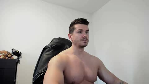 LeatherMaster online show from April 18, 3:57 pm