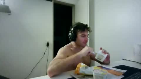 alphah_hunk online show from January 15, 8:44 pm