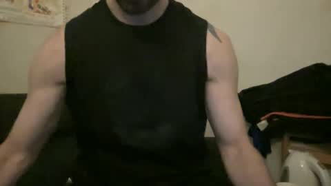 Snapshot of alphajosh chatting on December 10, 9:01 am alphajosh online show from December 10, 9:01 am