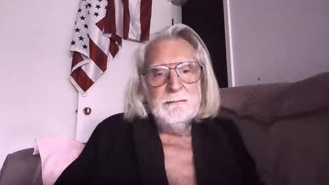 AlphaUniform online show from March 5, 5:09 pm