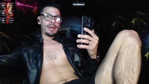 Snapshot of amand_sex chatting on October 6, 1:43 am amand_sex online show from October 6, 1:43 am