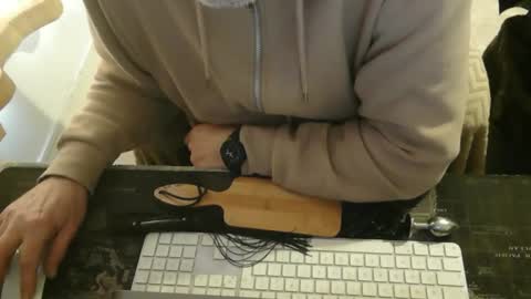 amslave4f online show from April 5, 12:12 pm