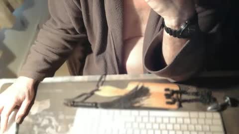 amslave4f online show from February 13, 9:15 am