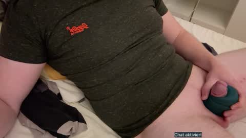 an0nym0us_usr online show from September 24, 5:55 pm