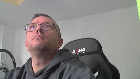 Andi online show from November 3, 1:03 pm